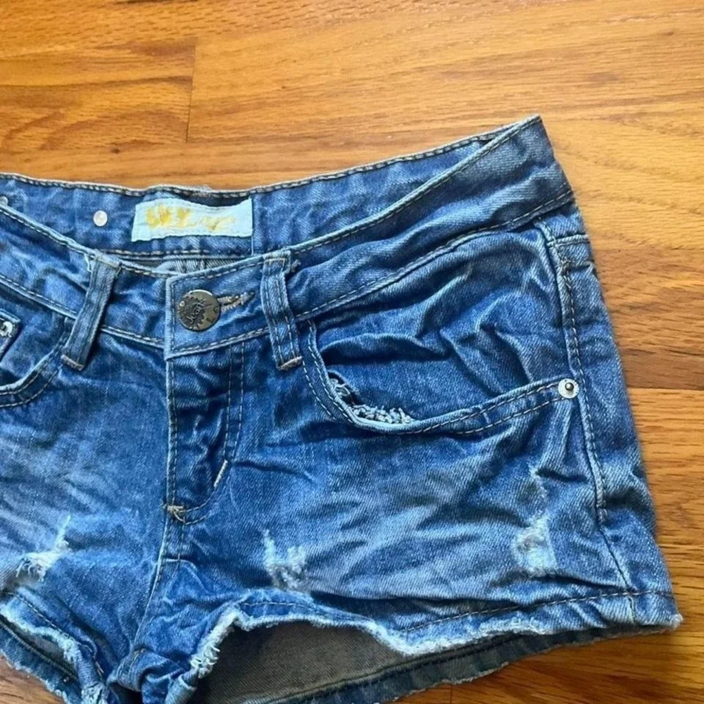 2000s Low Rise Medium Wash Distressed Micro Mini Shorts Size XS/S Preppy Summer - Picture 2 of 6